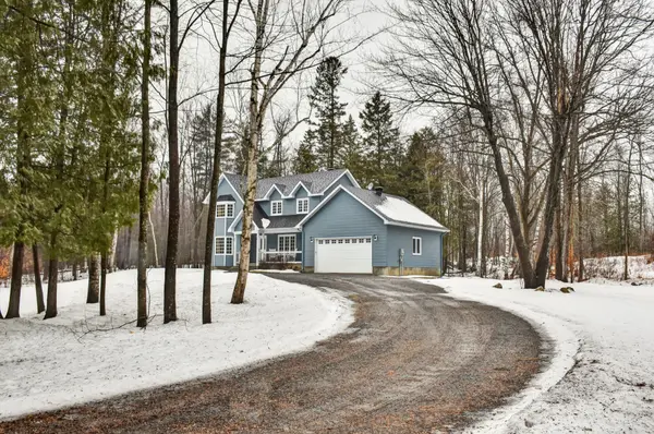 540 May Dean DR, Carp - Dunrobin - Huntley - Fitzroy And Area, ON K0A 1X0