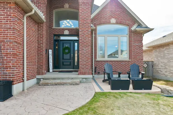 27 Wood Lily LN, Middlesex Centre, ON N0M 2A0