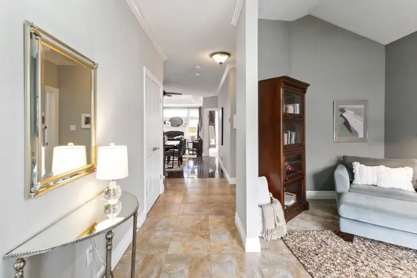 1 St. John's DR #9, London North, ON N0M 1C0