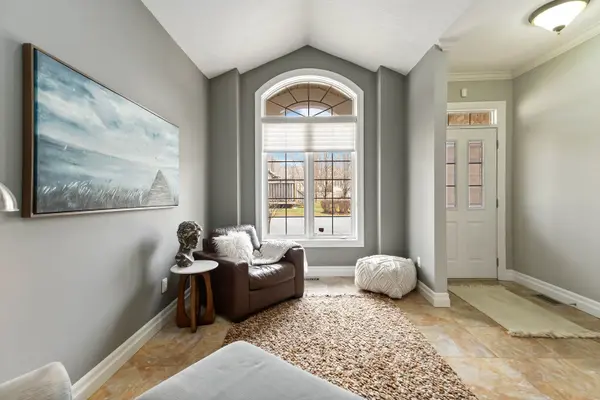 1 St. John's DR #9, London North, ON N0M 1C0