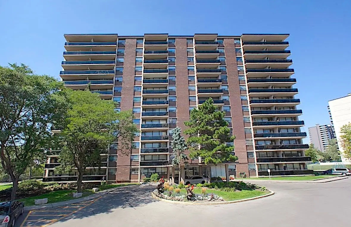 12 Rockford RD #1006, Toronto C07, ON M2R 3A2