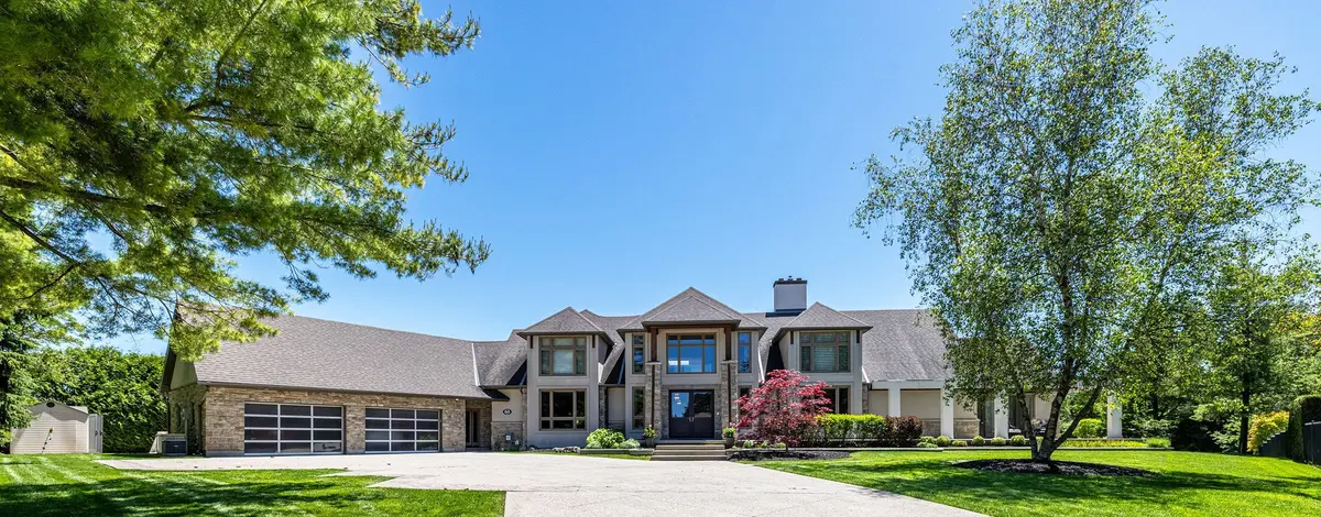 60 Sir Robert PL, Middlesex Centre, ON N0M 1C0