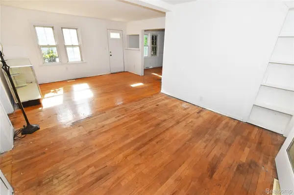 8107 E BRISTOL RD, Davison Township, MI 48423