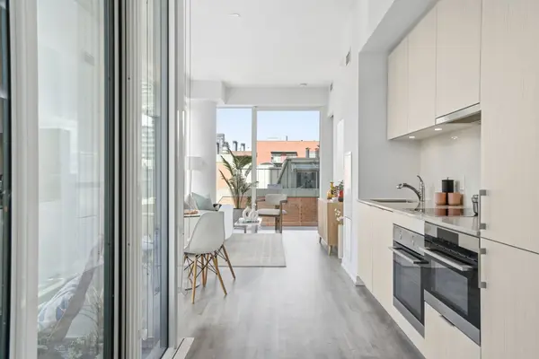 158 Front ST E #1003, Toronto C08, ON M5A 0K9