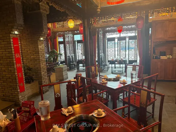 241 Consumers RD #F, Toronto C15, ON M2J 0E9