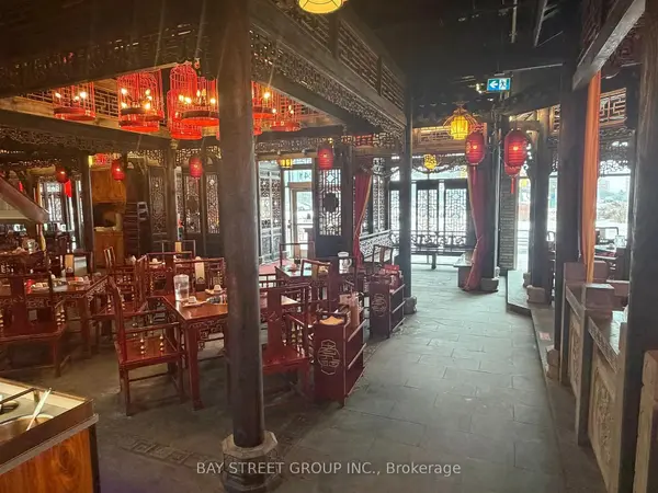 241 Consumers RD #F, Toronto C15, ON M2J 0E9