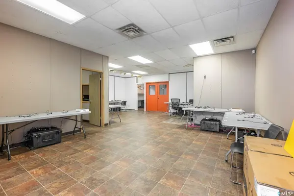 1743 MCARA STREET, Regina, SK S4N 6H5