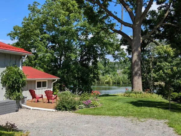 834 Water ST, Peterborough, ON K9H 3N9