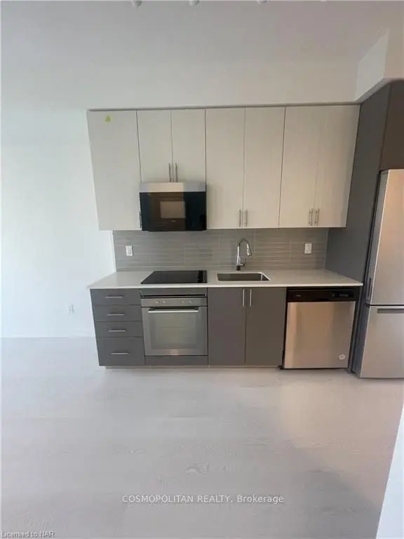 415 MAIN ST W #607, Hamilton, ON L8P 1K5