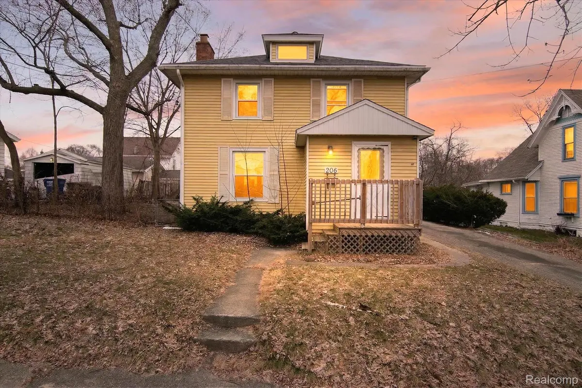 206 N Grinnell ST, Jackson, MI 49202