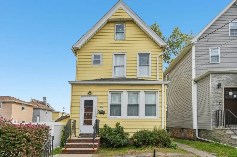670 Devon St, Kearny Town, NJ 07032