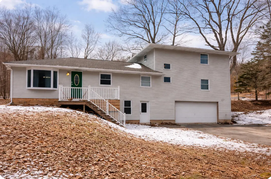176 4 Mile RD NW, Alpine Twp, MI 49321