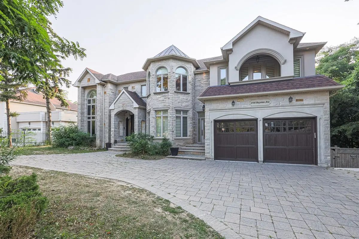 2706 Bayview AVE, Toronto C12, ON M2L 1B9