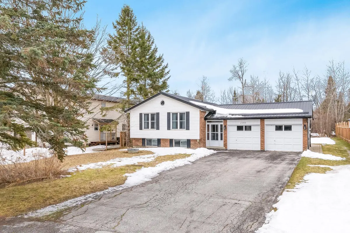 2200 Richard ST, Innisfil, ON L9S 2C4