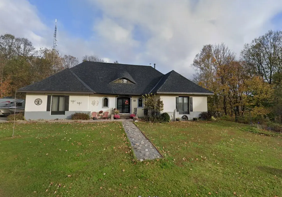 41 Maple ST, Bancroft, ON K0L 1C0