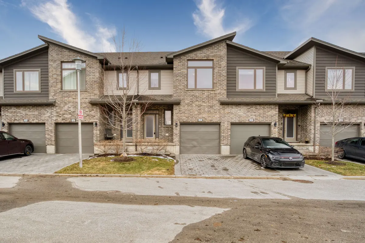 1960 DALMAGARRY RD #145, London North, ON N6G 0T8