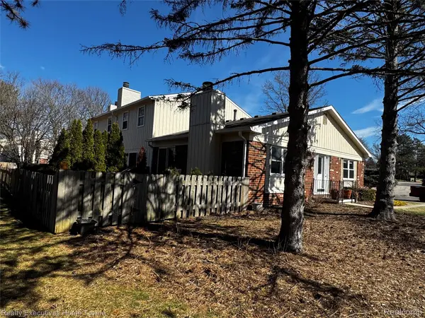 5766 Northfield Pkwy #574, Troy, MI 48098