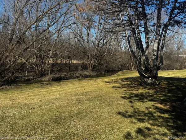 5766 Northfield Pkwy #574, Troy, MI 48098