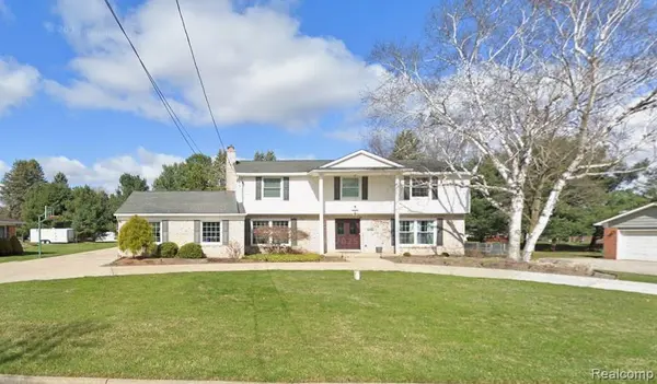 5342 Greenfield RD, Brighton Township, MI 48114