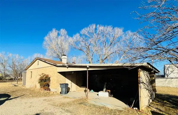 1005 S Access Road, Clyde, TX 79510