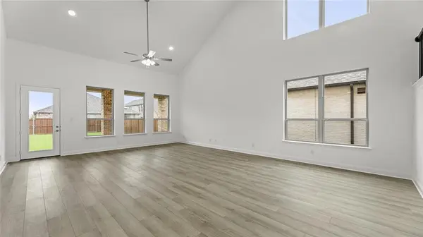 3809 Paradise Way, Sherman, TX 75090