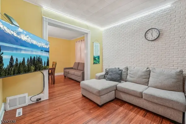 670 Devon St, Kearny Town, NJ 07032