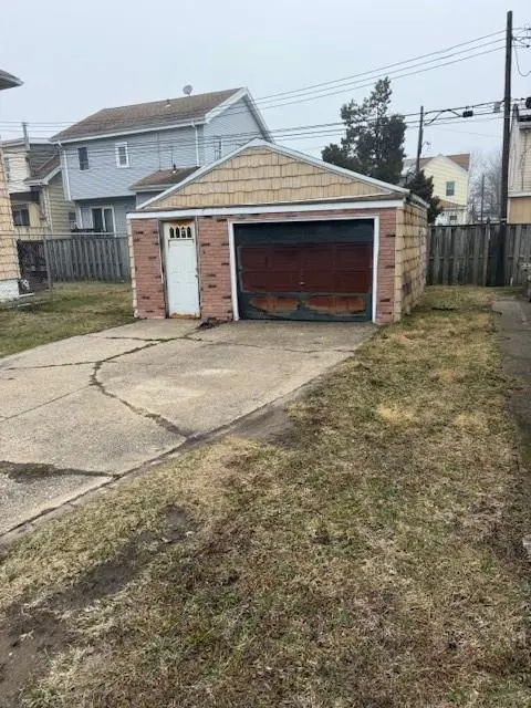 8 Bevy CT, Brooklyn, NY 11229