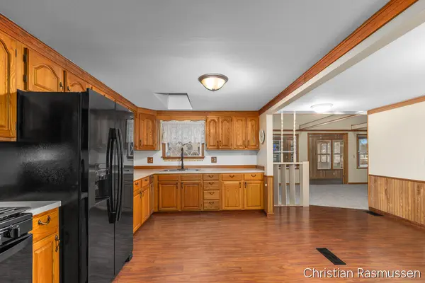 4701 W Channel DR, Douglass Twp, MI 48888