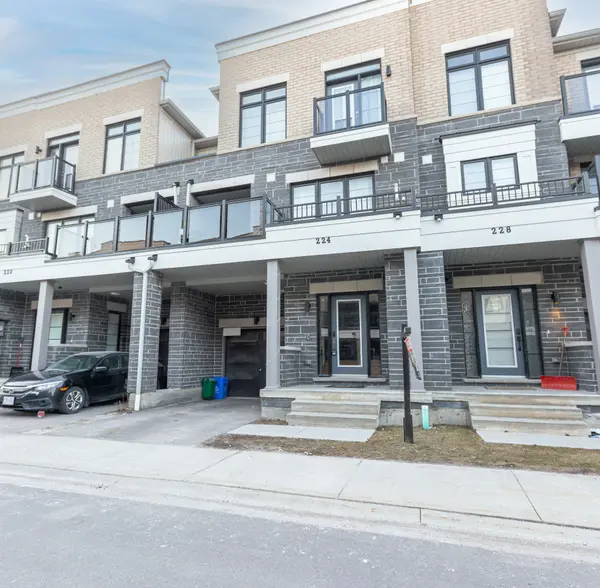 224 Lord Elgin LN, Clarington, ON L1C 7E8