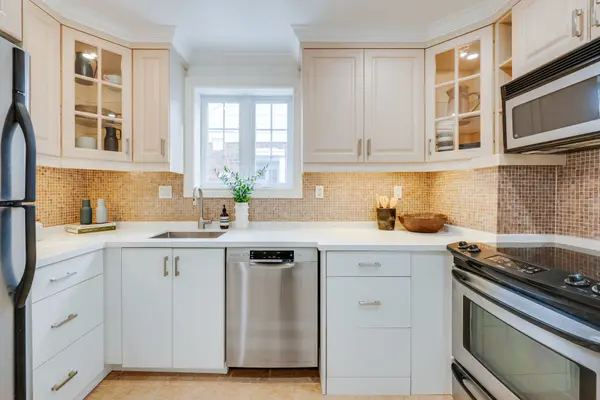 36 Winston AVE, Toronto E06, ON M1N 1W3