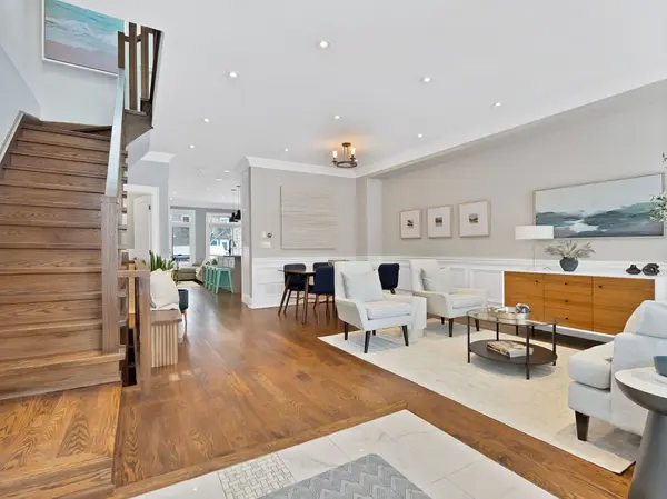 19 Red Deer AVE, Toronto E06, ON M1N 2Y9