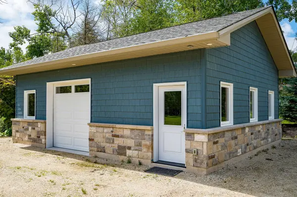 47 Glen RD, Collingwood, ON L9Y 0X2