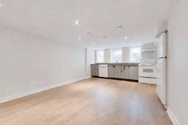 120 Dundonald ST #Basement, Barrie, ON L4M 3T6