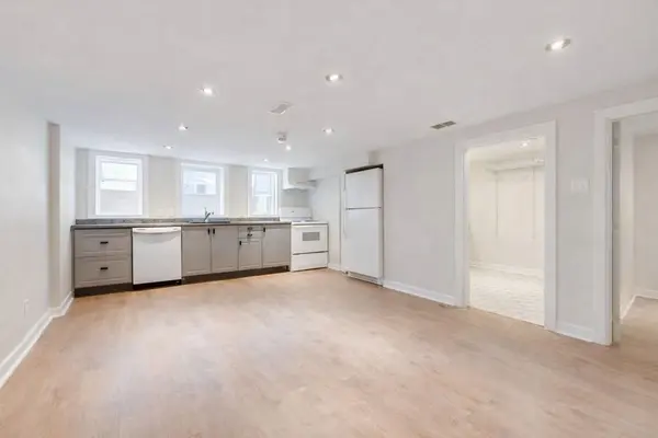 120 Dundonald ST #Basement, Barrie, ON L4M 3T6