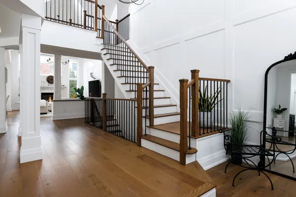 2040 Bingley CRES, Oakville, ON L6M 0E4