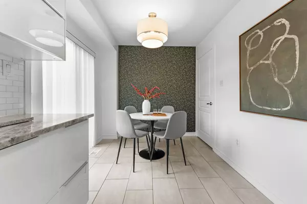 68 Birdstone CRES #46, Toronto W02, ON M6N 5H5