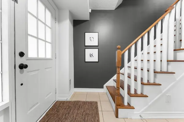 68 Birdstone CRES #46, Toronto W02, ON M6N 5H5