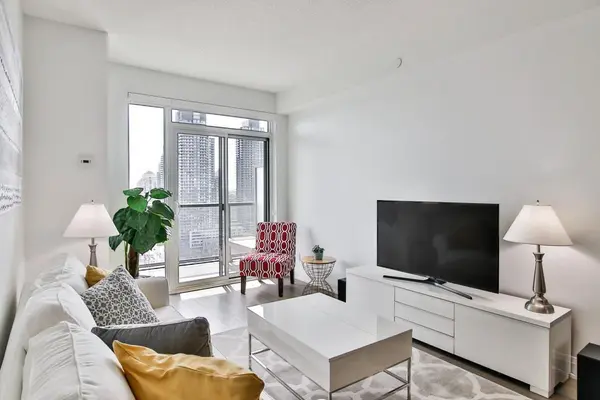 56 Annie Craig DR #2104, Toronto W06, ON M8V 0C8