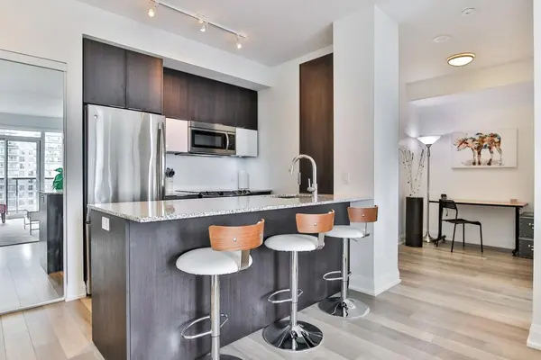 56 Annie Craig DR #2104, Toronto W06, ON M8V 0C8