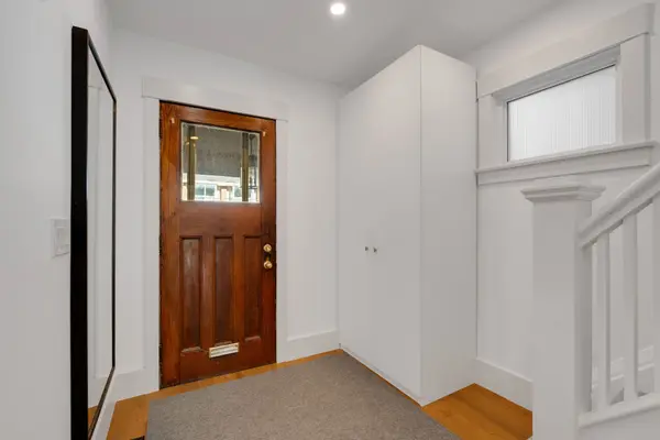 1642 Dufferin ST, Toronto W03, ON M6H 3L8