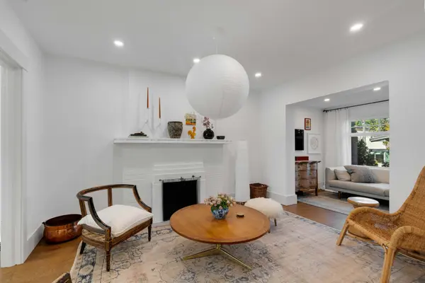 1642 Dufferin ST, Toronto W03, ON M6H 3L8