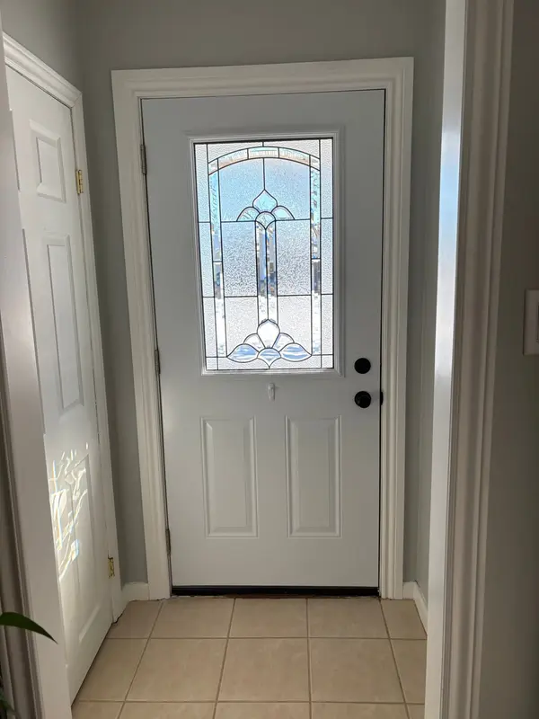 8 JOHNSTON CRES, Bancroft, ON K0L 1C0