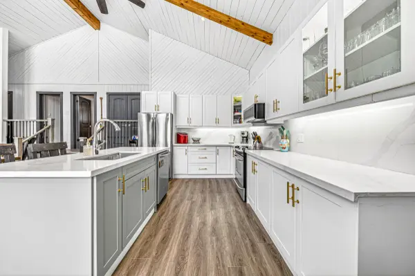 1154 Surveyor DR, Highlands East, ON K0L 2Y0