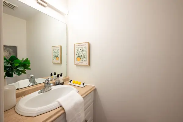 47 Sanders DR, Port Hope, ON L1A 4E5