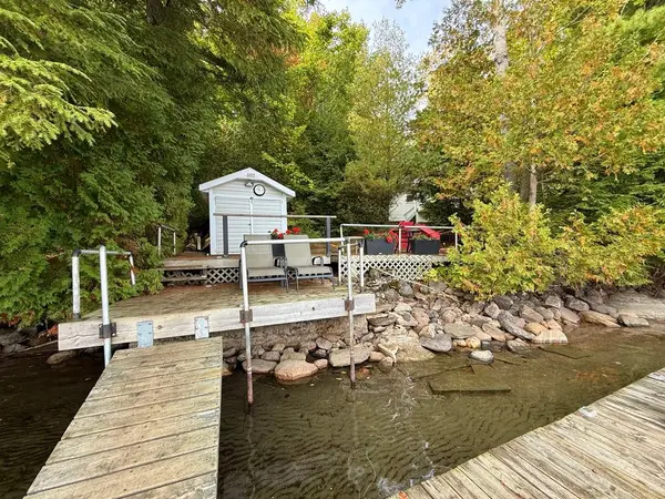 551 Renwick RD, North Kawartha, ON K0L 1A0