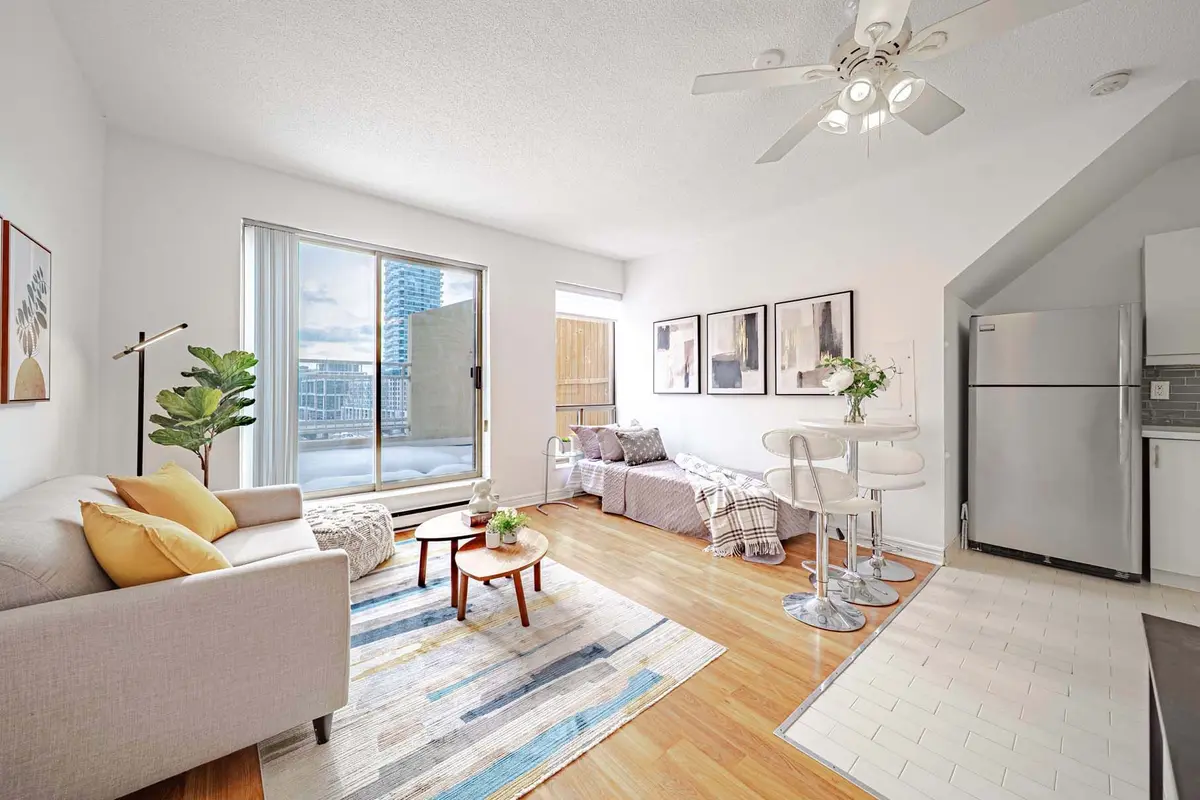 65 Scadding AVE #PH16, Toronto C08, ON M5A 4L1