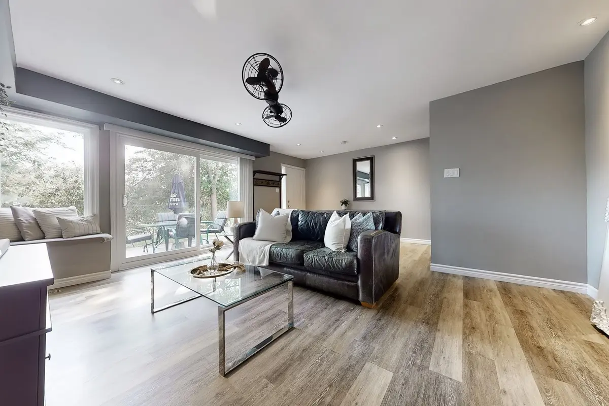 195 Milestone CRES #195, Aurora, ON L4G 3M2