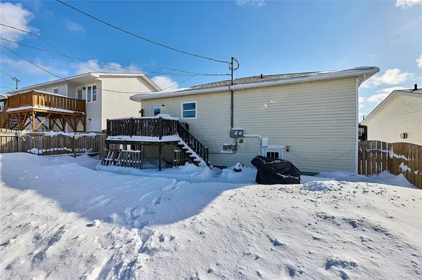 67 Frontenac Avenue, Mount Pearl, NL A1N4Z4