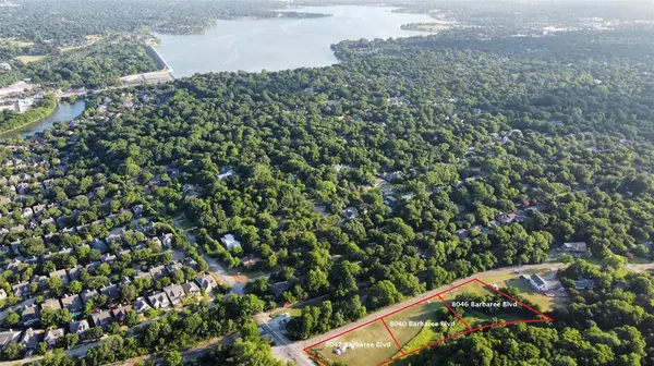 8040 Barbaree Boulevard, Dallas, TX 75228