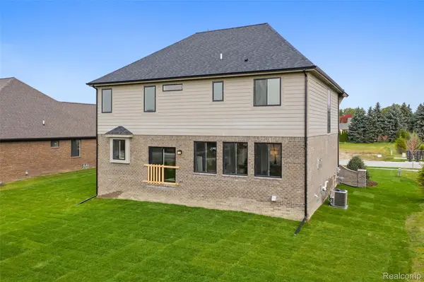 1050 Invitational DR, Metamora Village, MI 48455